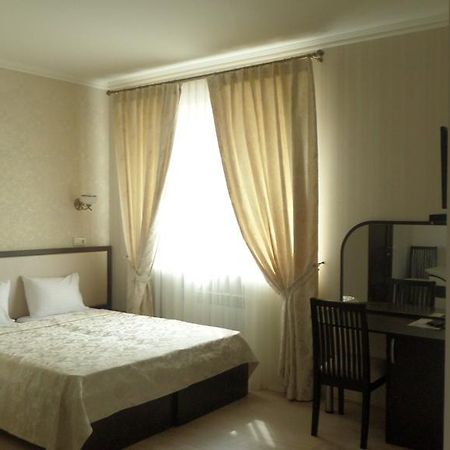 Royal Hotel Jarkov Habitación foto