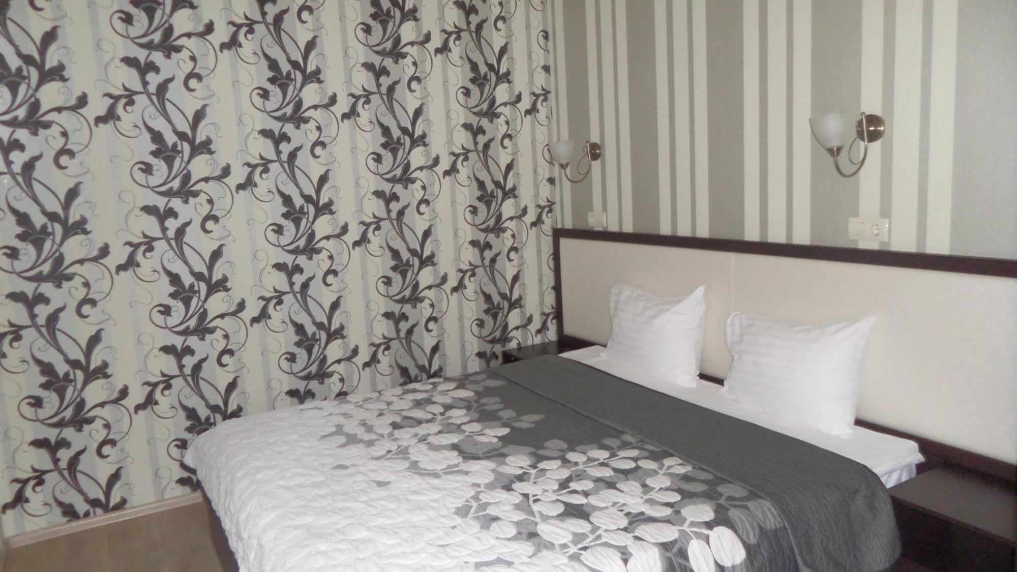 Royal Hotel Jarkov Habitación foto