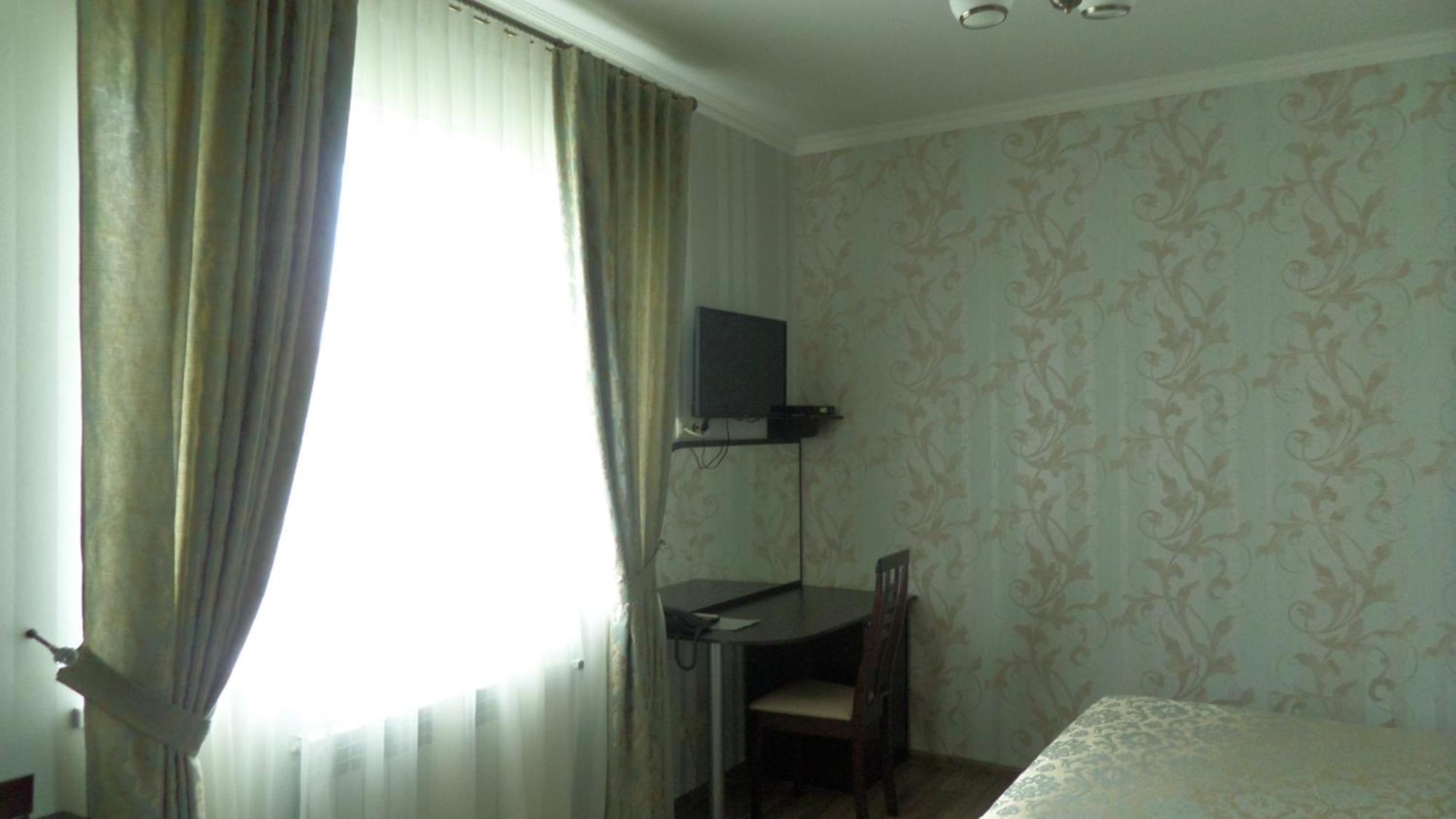 Royal Hotel Jarkov Habitación foto