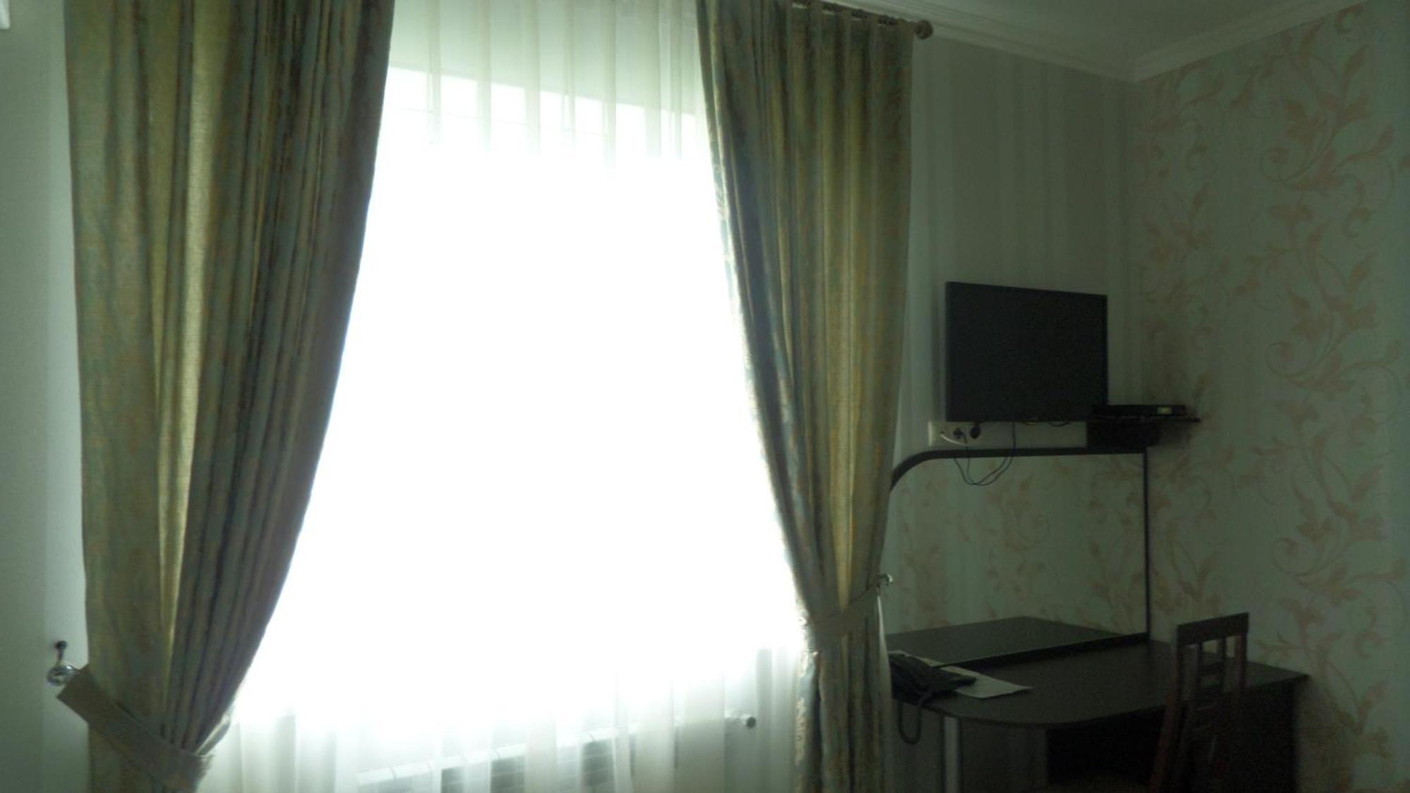 Royal Hotel Jarkov Habitación foto