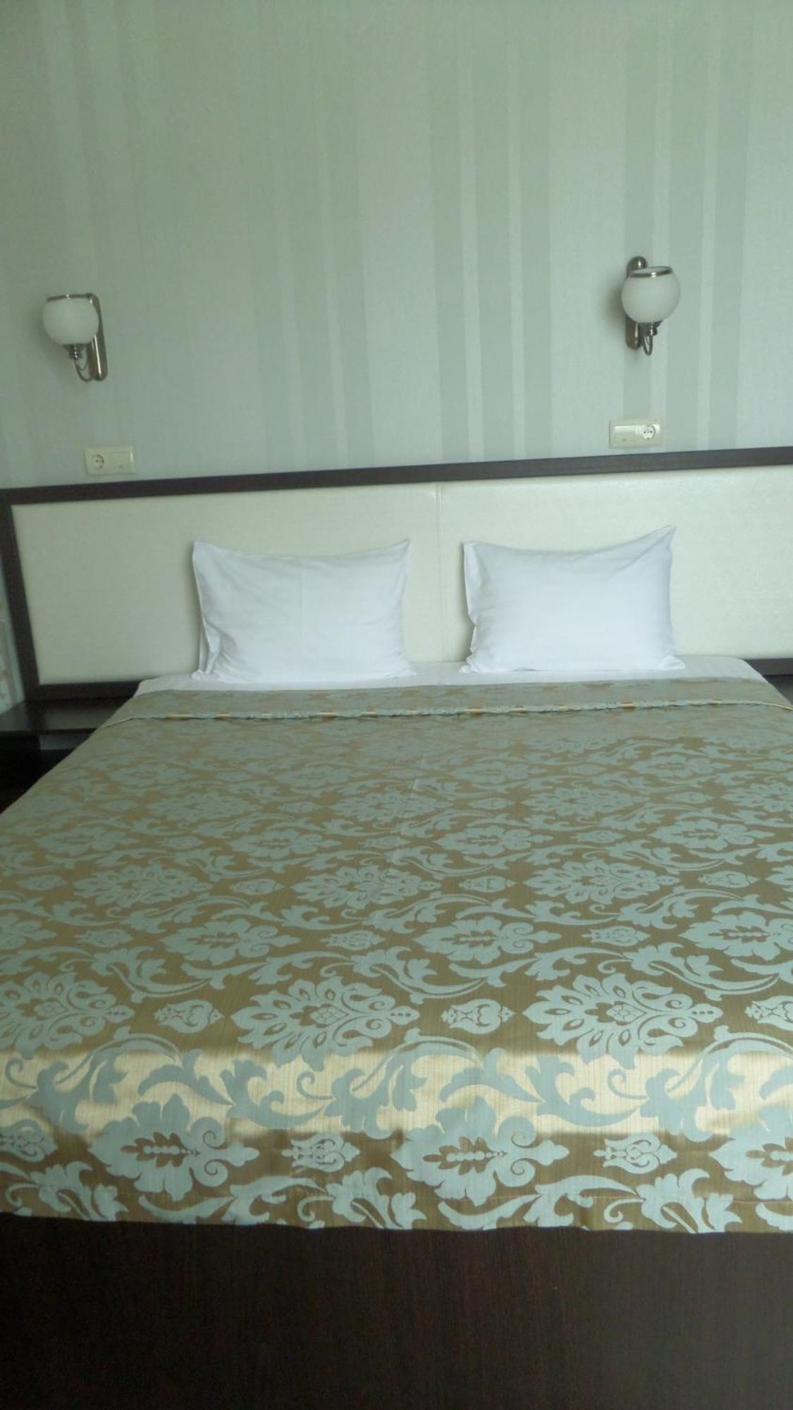 Royal Hotel Jarkov Habitación foto
