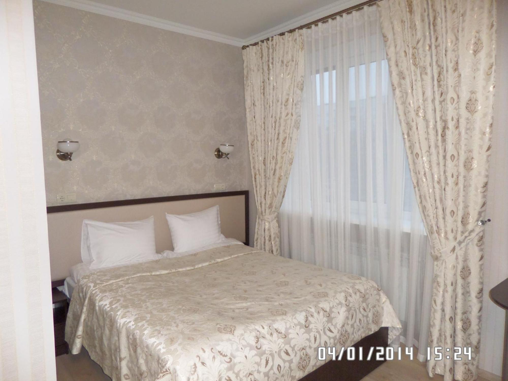 Royal Hotel Jarkov Habitación foto