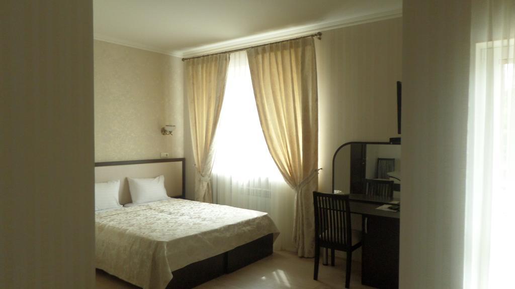 Royal Hotel Jarkov Habitación foto