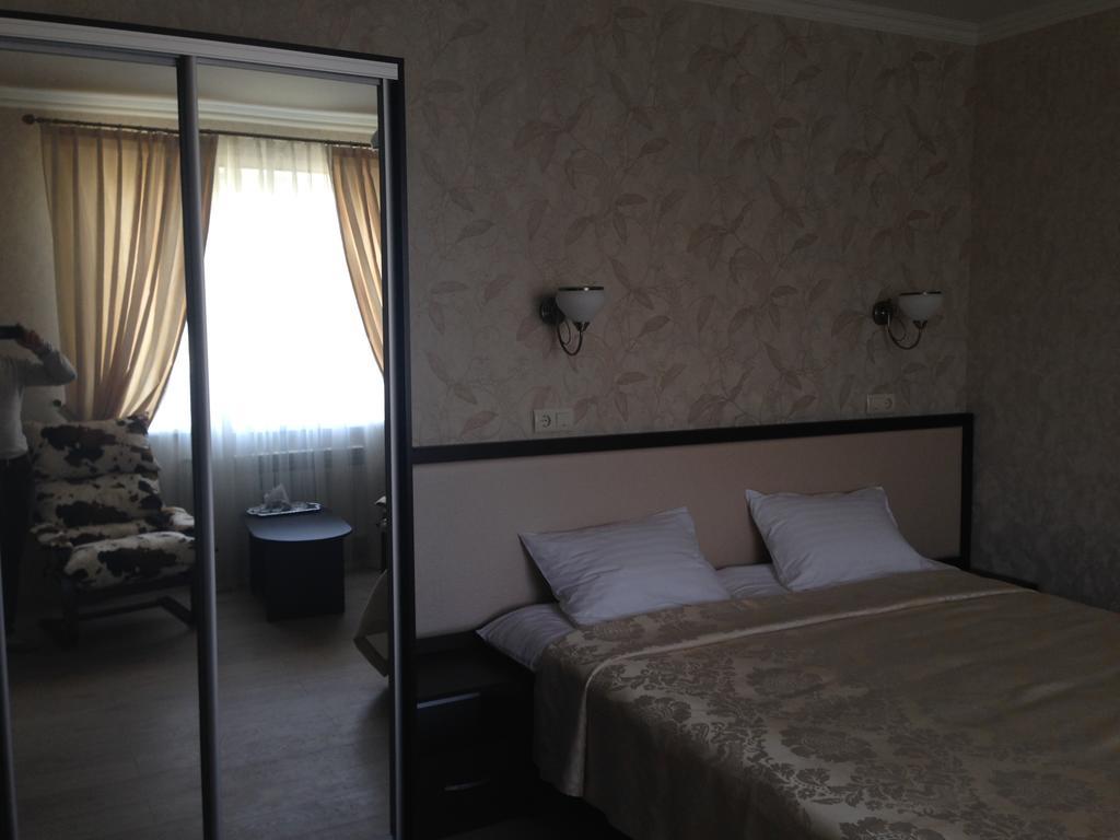 Royal Hotel Jarkov Habitación foto