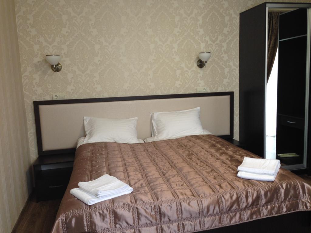 Royal Hotel Jarkov Habitación foto